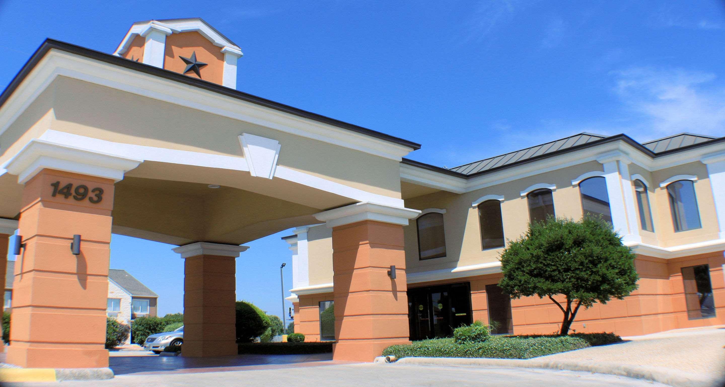 Best Western Inn & Suites New Braunfels Exterior photo